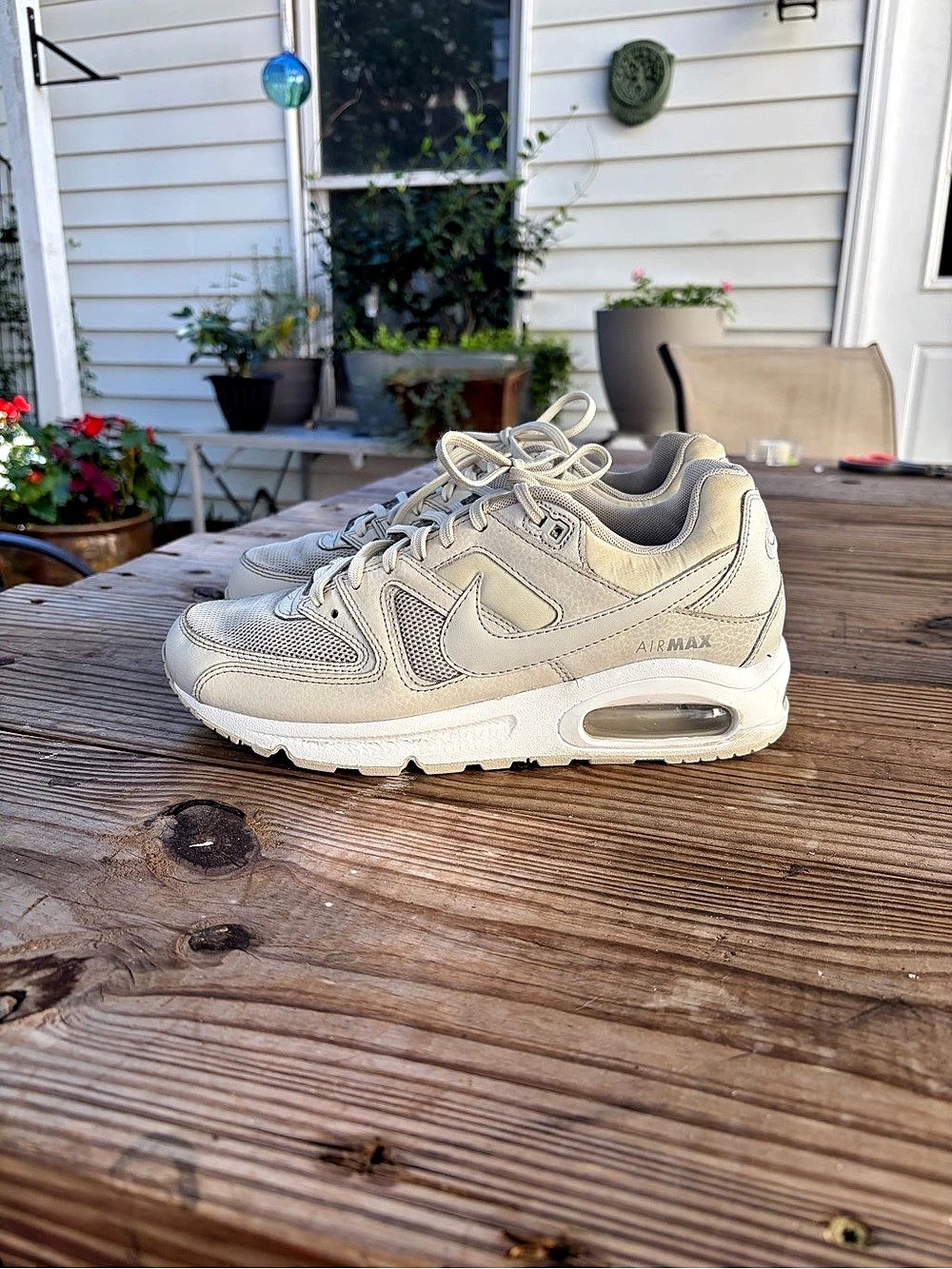 Nike Air Max Command Women’s 8 Light Bone White Gray 397690-018 Sneakers